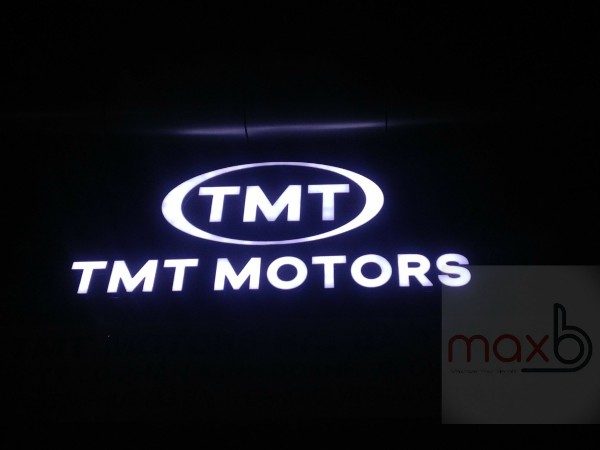 Biển quảng cáo đại lý oto TMT Motors